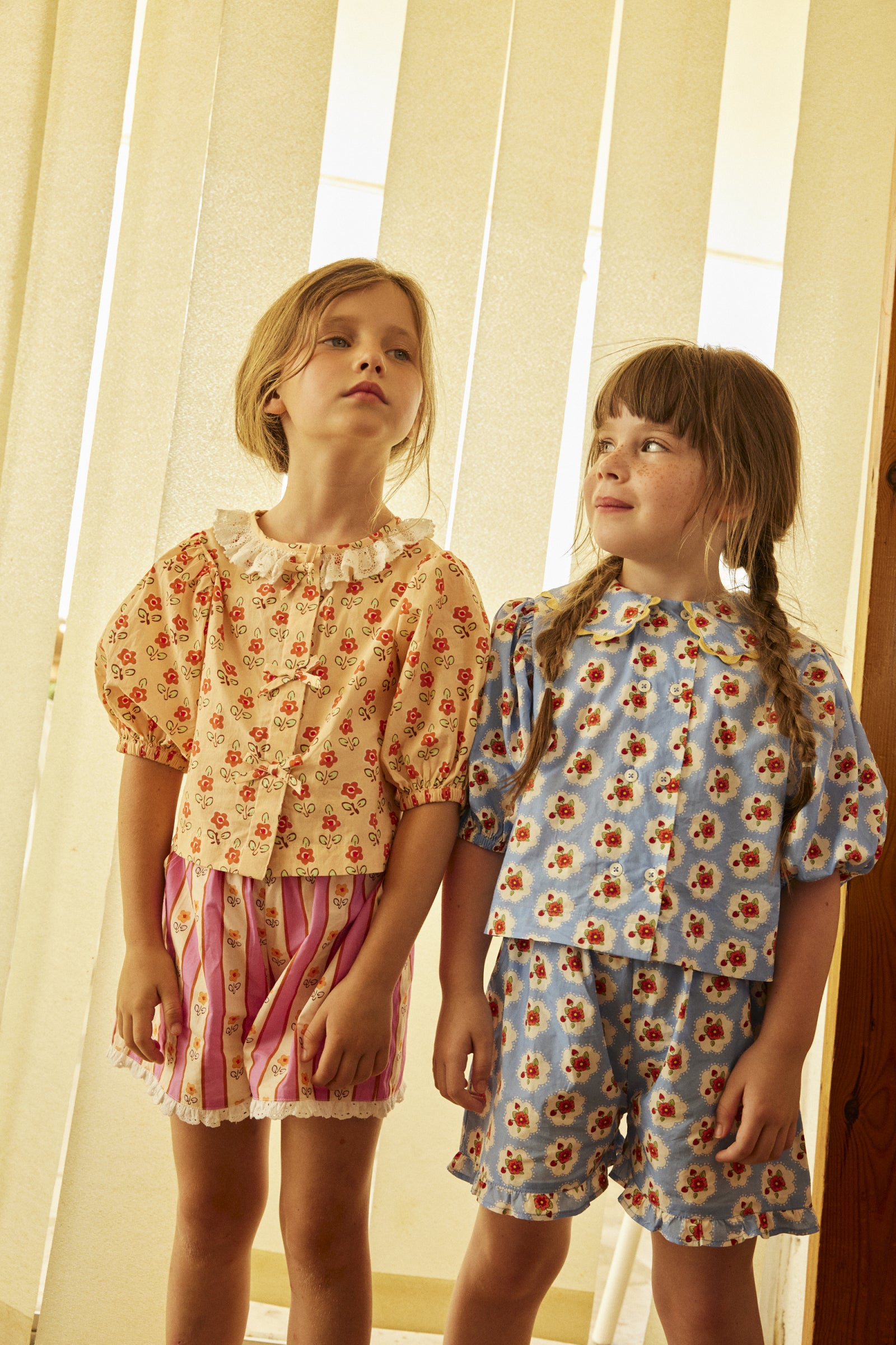 Cotton blouse for girls aged 4–12, sablet apricot